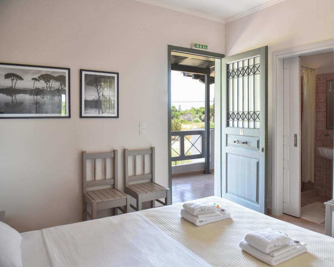 Hôtel Seimeio Strofilia à Kalogria  Extérieur photo