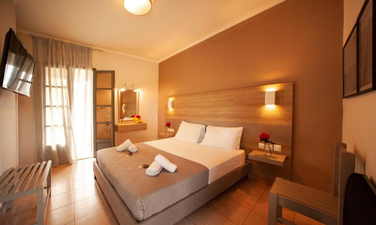 Hôtel Seimeio Strofilia à Kalogria  Extérieur photo