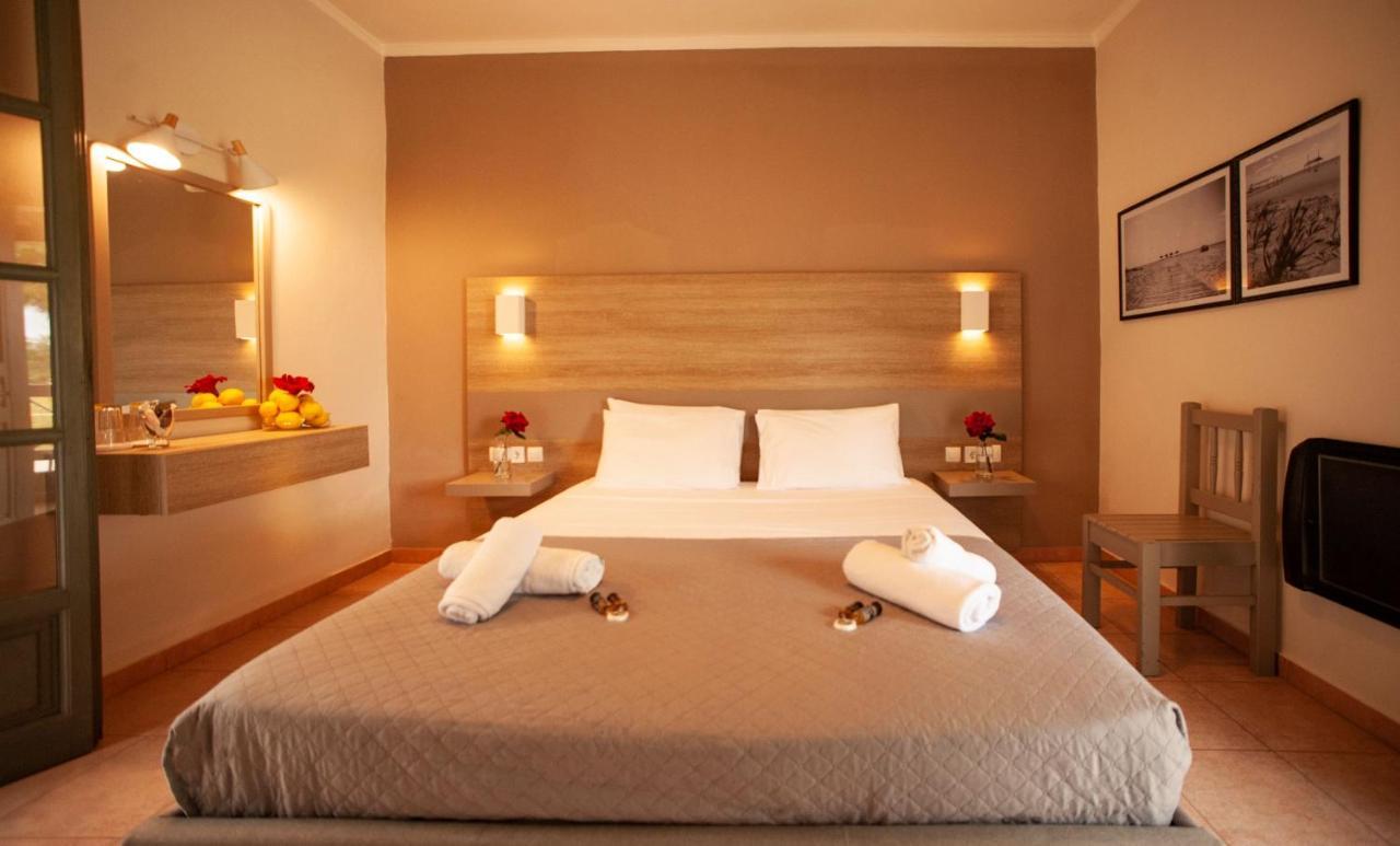 Hôtel Seimeio Strofilia à Kalogria  Extérieur photo