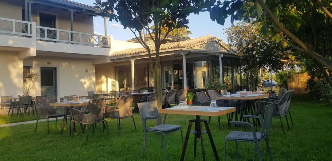 Hôtel Seimeio Strofilia à Kalogria  Extérieur photo