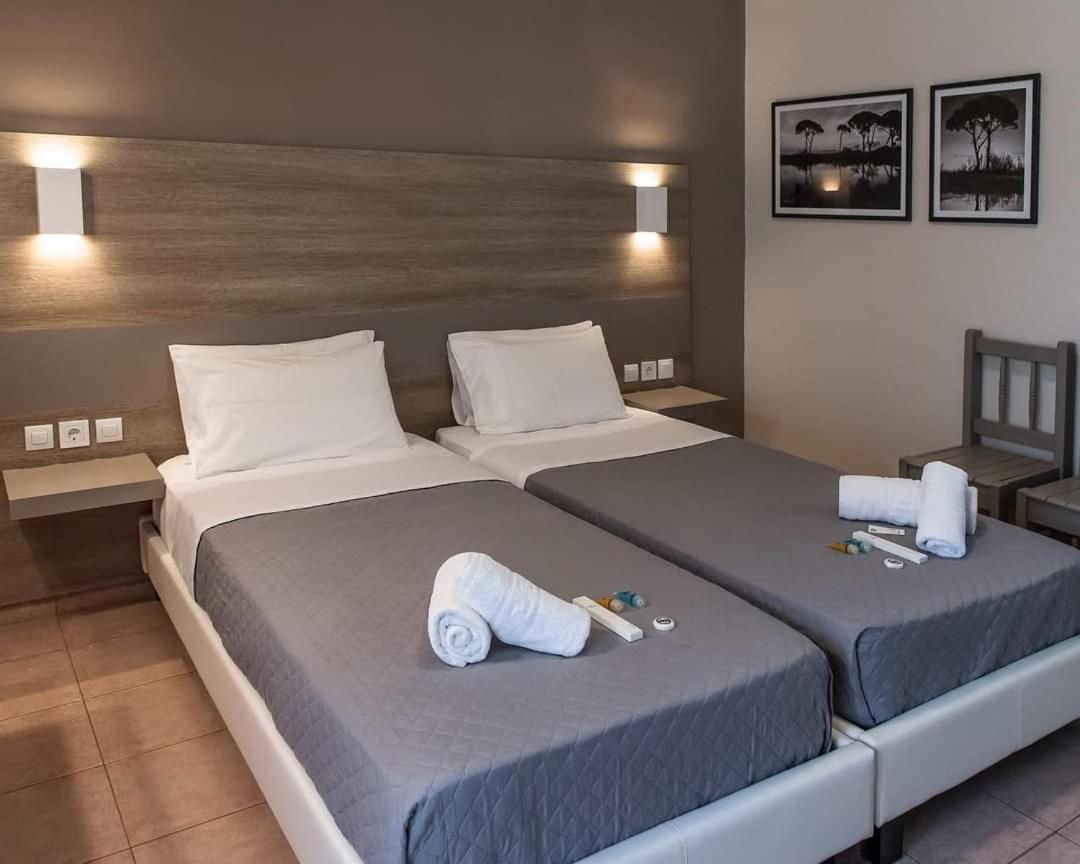 Hôtel Seimeio Strofilia à Kalogria  Extérieur photo